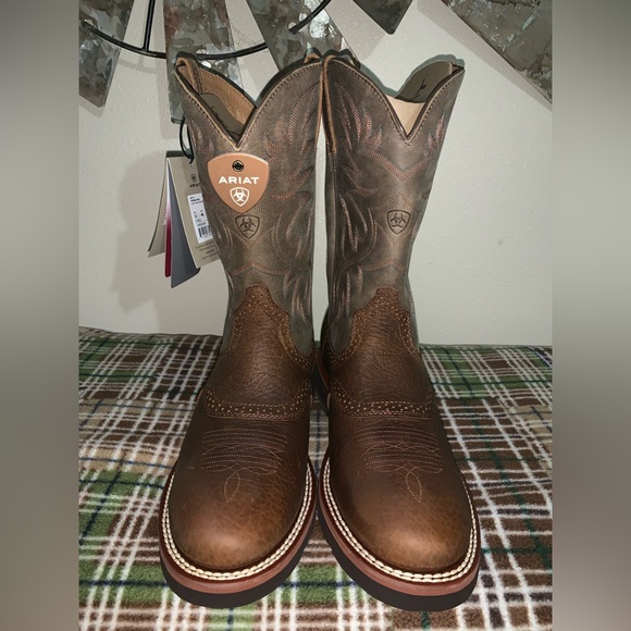 Men’s Ariat Boots (Heritage Crepe) - Picture 1 of 4